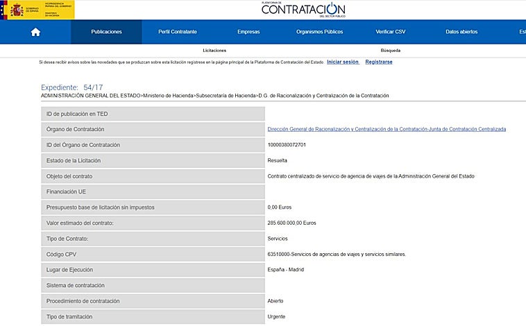 Imagen principal - En la imagen principal, la información general del expediente; la agencia de Globalia fue adjudicataria de los lotes dos y tres, de un total de cinco, en la imagen abajo a la derecha; en la imagen abajo a la izquierda, una muestra de las modificaciones de contrato realizadas 