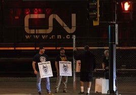 Las reclamas sindicales paralizan la actividad ferroviaria en Canadá