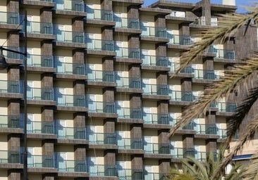 Las estancias de españoles en hoteles caen por los precios récord