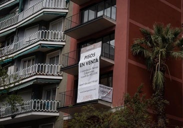 Las compraventas de vivienda vuelven a caer, pero los precios no tocan techo y ya rebasan los 2.000 euros el metro