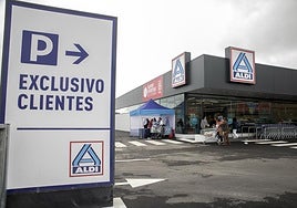 Aldi busca trabajadores para sus supermercados en España: sueldo y puestos en sus tiendas