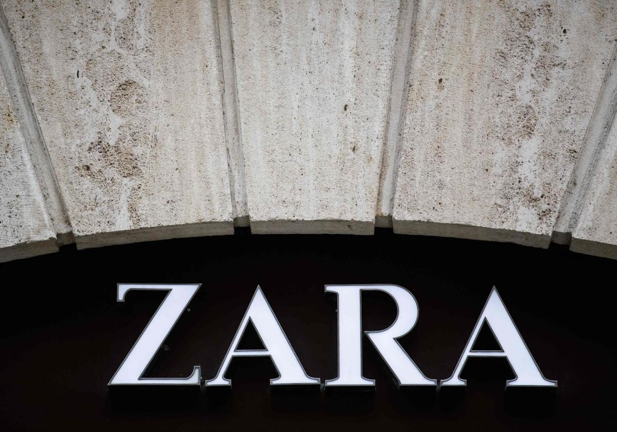 El logo de una de las tiendas más reconocidas de la empresa Inditex