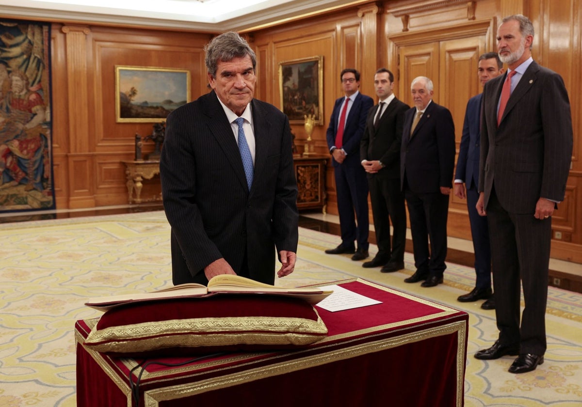 El nuevo gobernador del Banco de España, José Luis Escrivá, en el acto de jura de su nuevo cargo