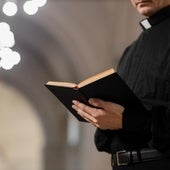 ¿Cuánto cobra un cura en España? Este es el sueldo medio