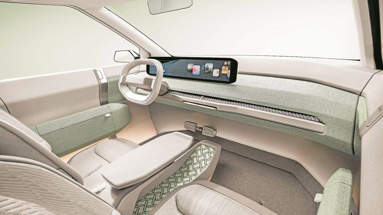 Kia tiene entre sus objetivos a futuro el desarrollo de materiales cultivados (biofabricación), como el micelio que ha probado en la consola del Concept EV3