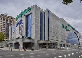 Cuánto dinero cobra un dependiente de El Corte Inglés en España en 2025: sueldo base y complementos