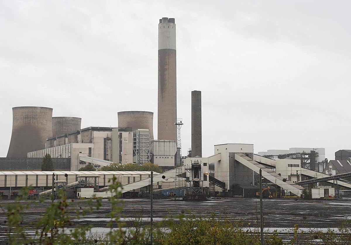Central eléctrica de carbón de Ratcliffe on Soar, en Nottinghamshire, en el centro de Inglaterra. La última central eléctrica de carbón del Reino Unido cerró el 30 de septiembre