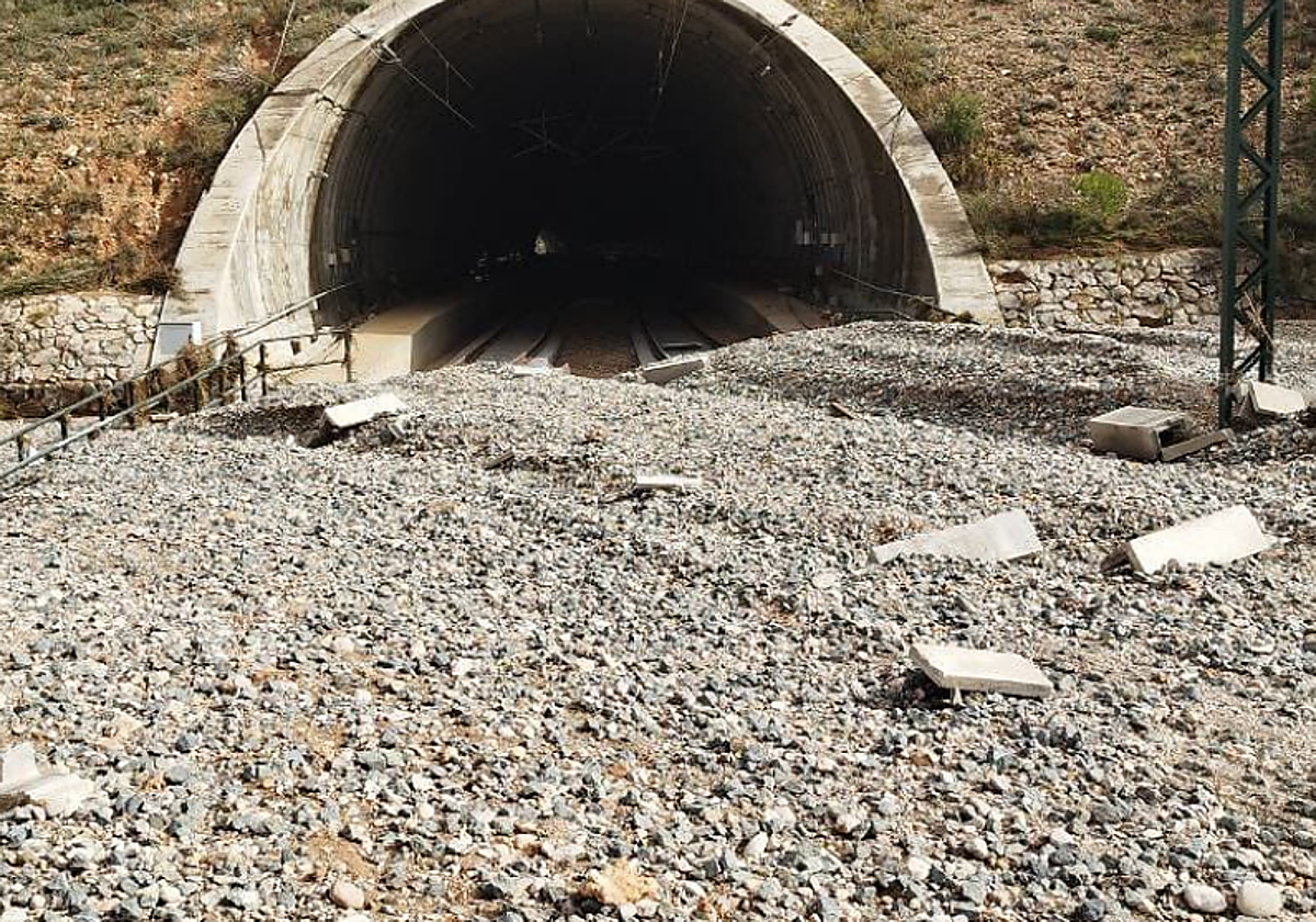 Uno de los túneles de la circulación ferroviaria que conecta a Madrid con Comunidad Valenciana