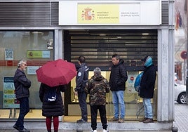 El paro aumenta en 26.769 personas en octubre y el empleo suma nuevos 134.307 cotizantes sólo salvado por el tirón en Educación