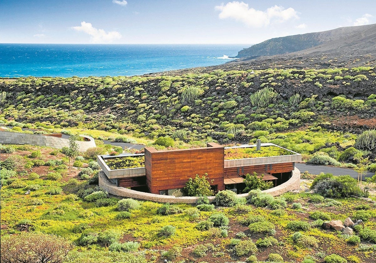 Una vivienda de Ruiz Larrea en La Geria, zona de Lanzarote, conocida por su singular paisaje volcánico