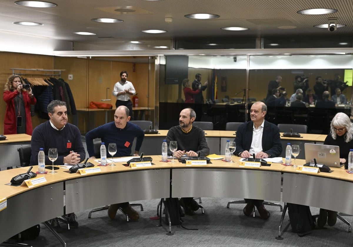 Los representantes de las organizaciones agrarias, ayer en la reunión con el Ministerio