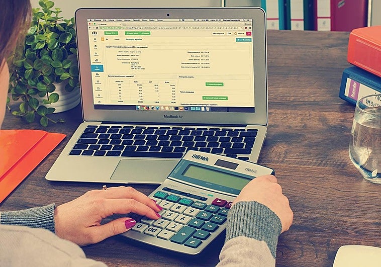 El nuevo impuesto que llega a las nóminas de los trabajadores en enero: hará que tu sueldo sea más bajo