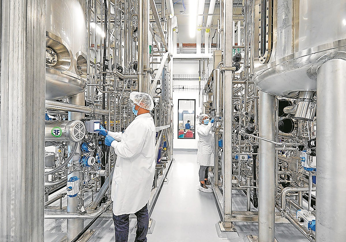 Sala de cultivo de Upside Foods, autorizada en Estados Unidos para la venta de su pollo de laboratorio