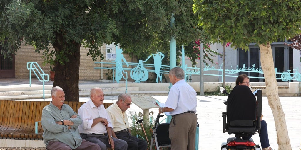 Sólo los hogares con miembros de más de 65 años logran una mejora neta de ingresos