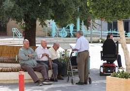 Sólo los hogares con miembros de más de 65 años logran una mejora neta de ingresos