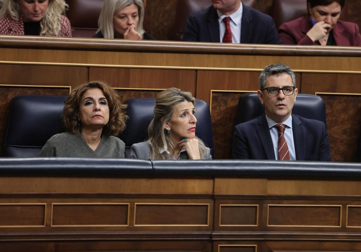 Los ministros Montero, Díaz y Bolaños, ayer en el Congreso en la votación del decreto ómnibus.