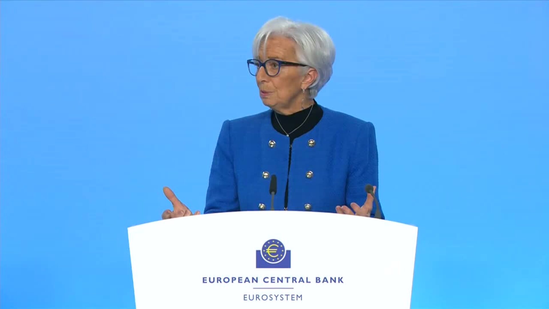 Lagarde está &quot;cómoda&quot; con la actual &quot;senda descendente&quot; de tipos y no avanza cuándo parará