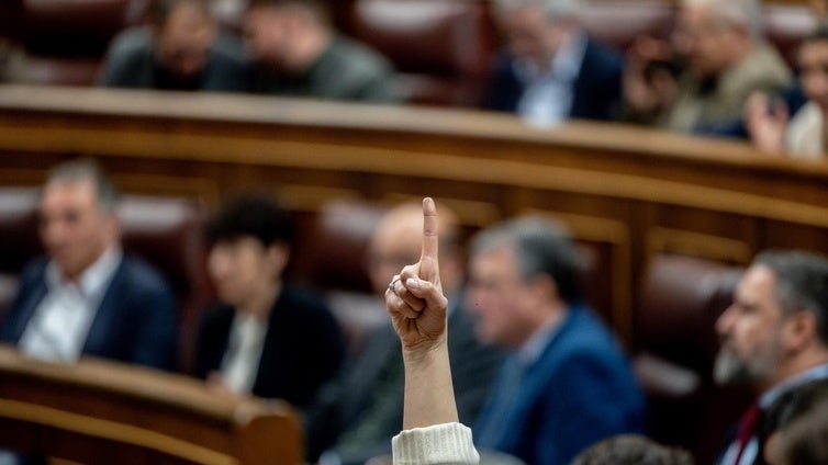 El PP saca adelante una propuesta para posponer el apagón nuclear gracias a la abstención de ERC y Junts