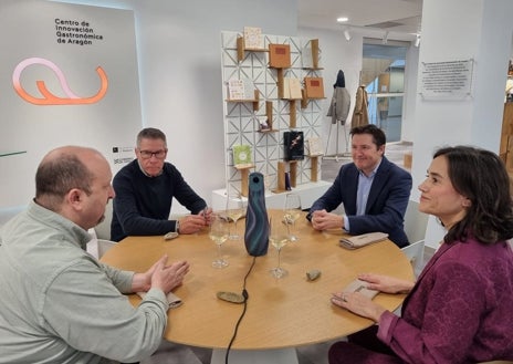 Imagen secundaria 1 - La 'mesa sensorial' del Instituto Tecnológico de Aragón permite a los restaurantes conocer, por medio de una cámara 360º y de IA, cómo está yendo la experiencia gastronómica