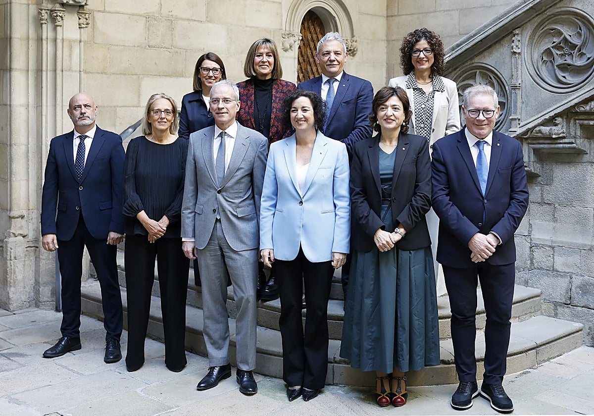 Los integrantes de la comisión mixta, con el secretario de Estado Gascón y la consejera Romero, en el centro