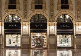 El grupo italiano de moda Prada, dispuesto a ofrecer unos 1.500 millones de euros para comprar Versace