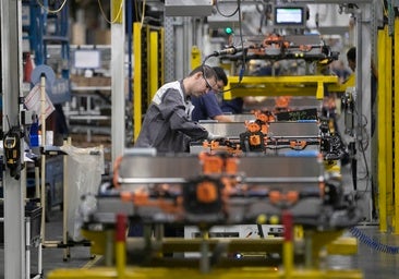 La actividad empresarial muestra síntomas de mejora en la eurozona impulsada por la manufactura
