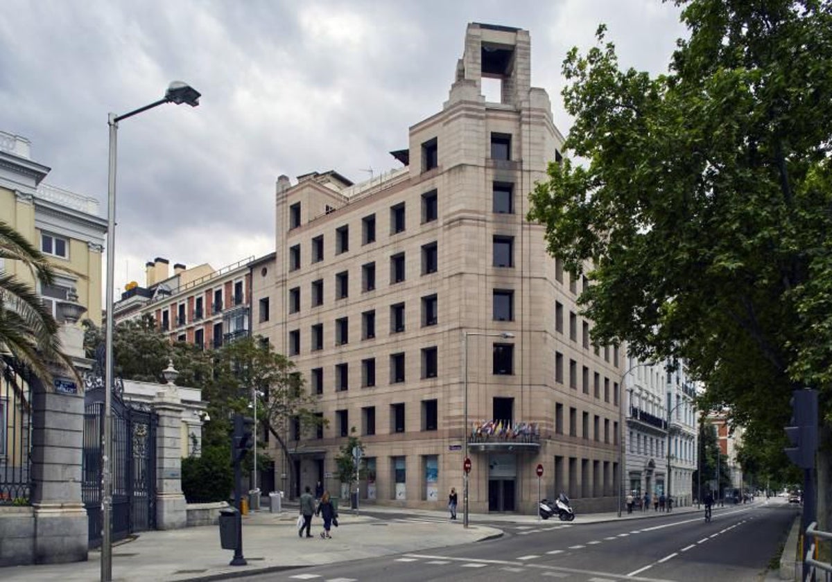 Edificio de viviendas en el Paseo de Recoletos