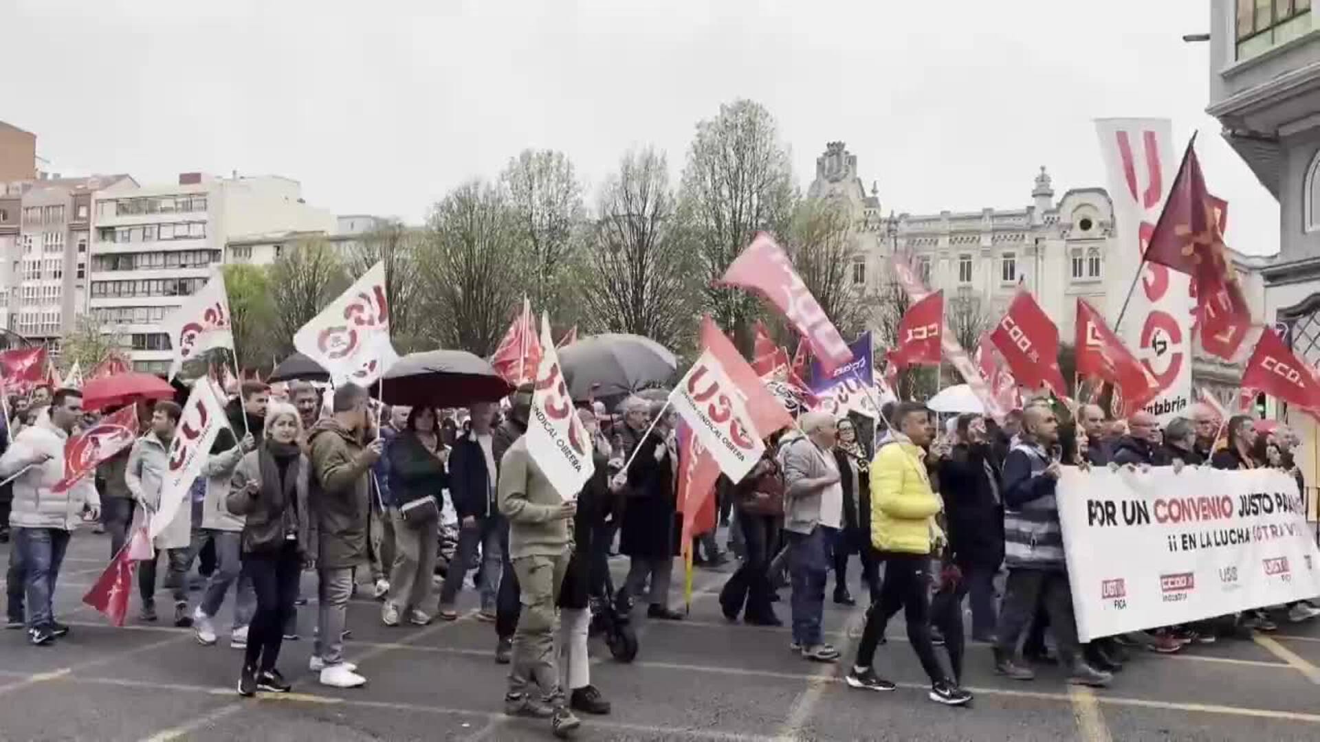 Medio millar de personas se manifiesta en Santander por un "convenio ...
