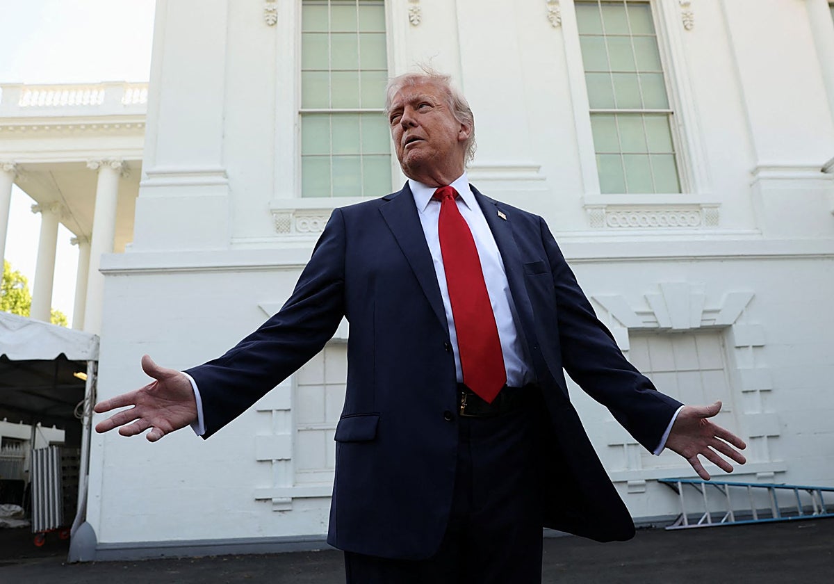 El presidente de Estados Unidos, Donald Trump, se dirige a los medios de comunicación