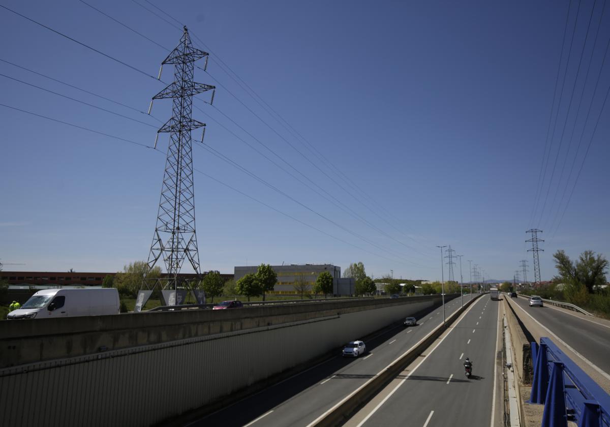Una torre de alta tensión durante el apagón.