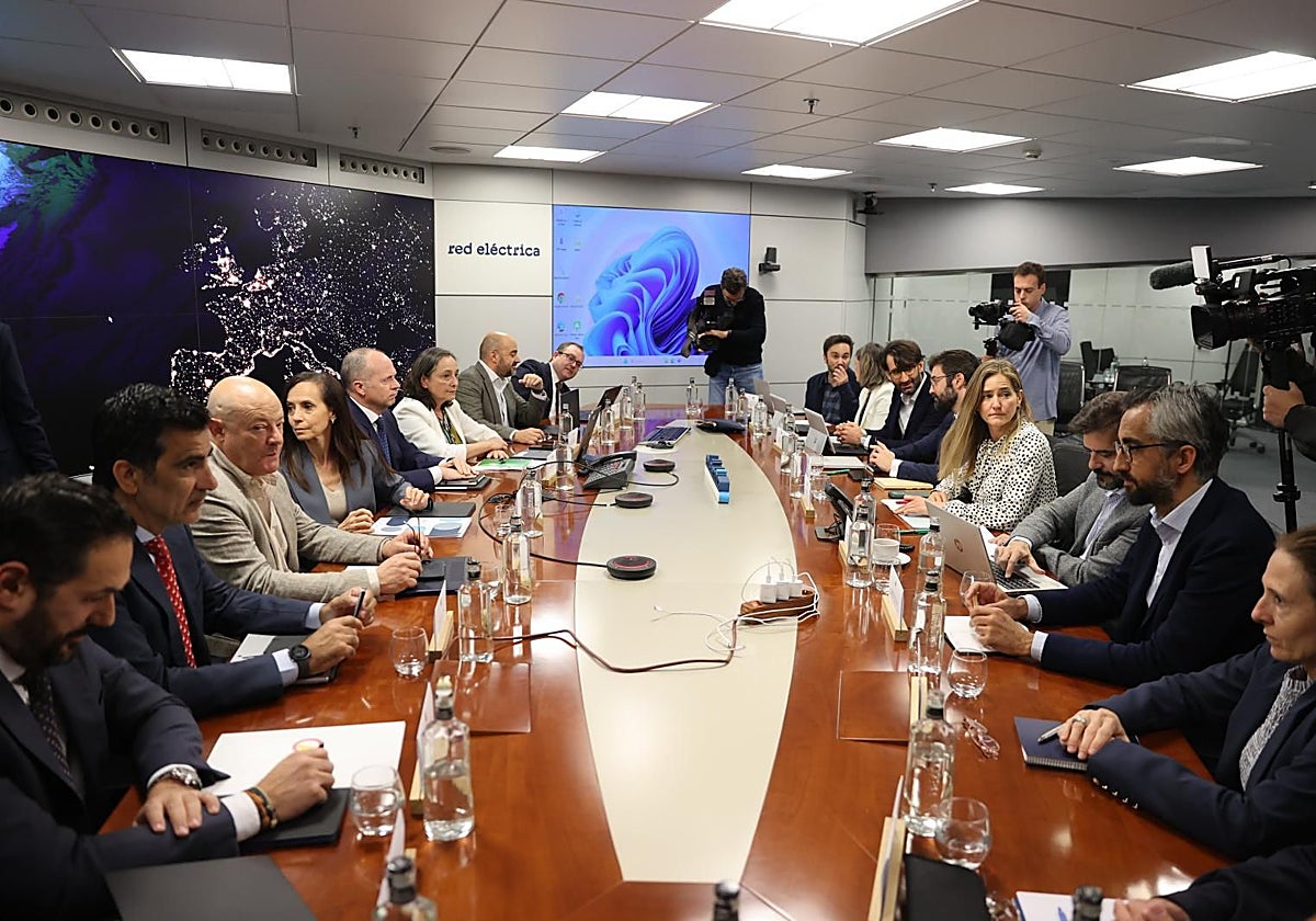 Reunión este sábado del comité de análisis de la crisis eléctrica