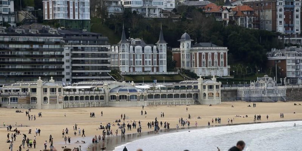San Sebastián, la ciudad con la vivienda más cara de España, se declara zona tensionada y topará el precio de los alquileres