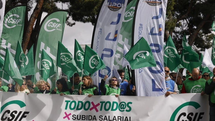 Europa prepara sanciones millonarias a España por el 30% de temporalidad pública