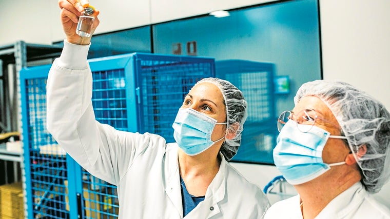Ferrer considera que las tecnologías de la salud avanzan muy rápido y necesitan que las personas que trabajan en la compañía puedan progresar más con la colaboración del gran talento externo que hay fuera de la casa