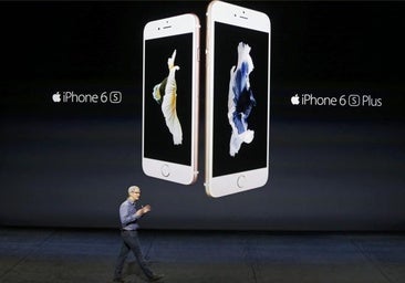 Trump amenaza con un arancel del 25% al iPhone si Apple no los fabrica en EE.UU.