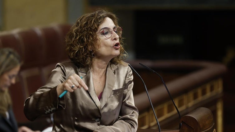 El think tank de CEOE anima a abrir la vía del Constitucional contra las prórrogas de los PGE para frenar la arbitrariedad
