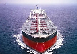 Las bolsas europeas cierran con ligeras caídas y el petróleo desciende hasta los 72 dólares, a la espera de la decisión de Irán sobre Ormuz