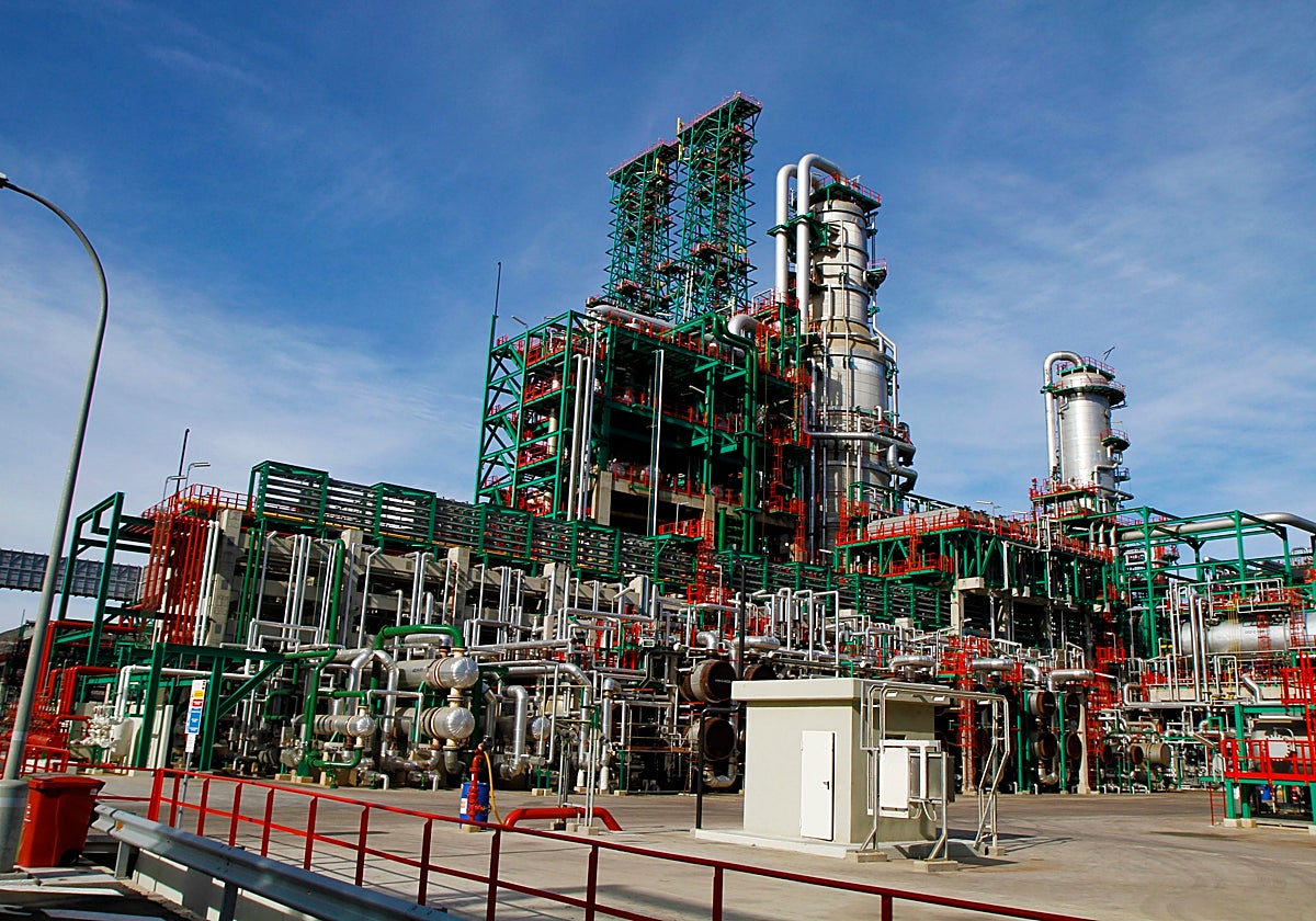 Refinería de Petróleo en Cartagena (Murcia)