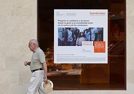 El euríbor se estanca por la incertidumbre geopolítica, pero abarata las hipotecas 1.500 euros al año