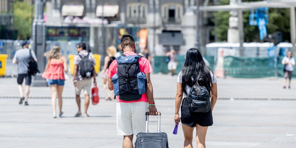 España recibió 9,4 millones de turistas internacionales en mayo, un 1,5% más que en 2024