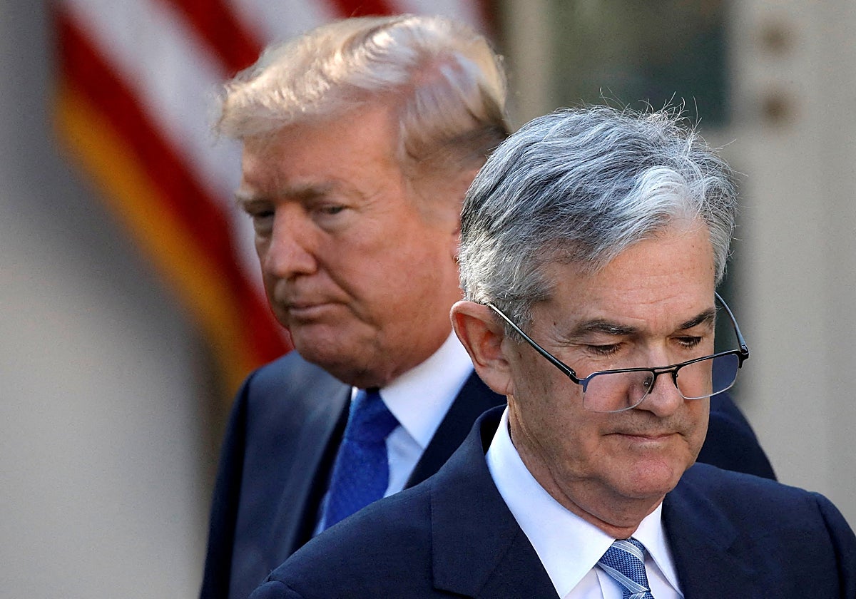El presidente Donald Trump y el jefe de la Reserva Federal, Jerome Powell