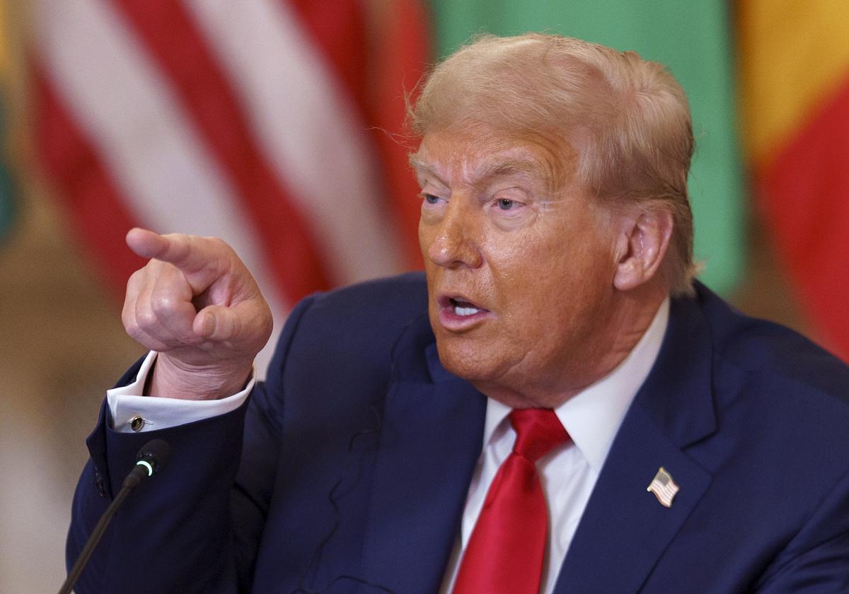 https://s2.abcstatics.com/abc/www/multimedia/economia/2025/07/10/trump-efe-k3HF-U701269533711UXH-1200x840@diario_abc.jpg