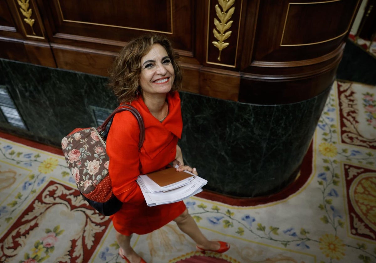 La vicepresidenta primera y ministra de Hacienda, María Jesús Montero