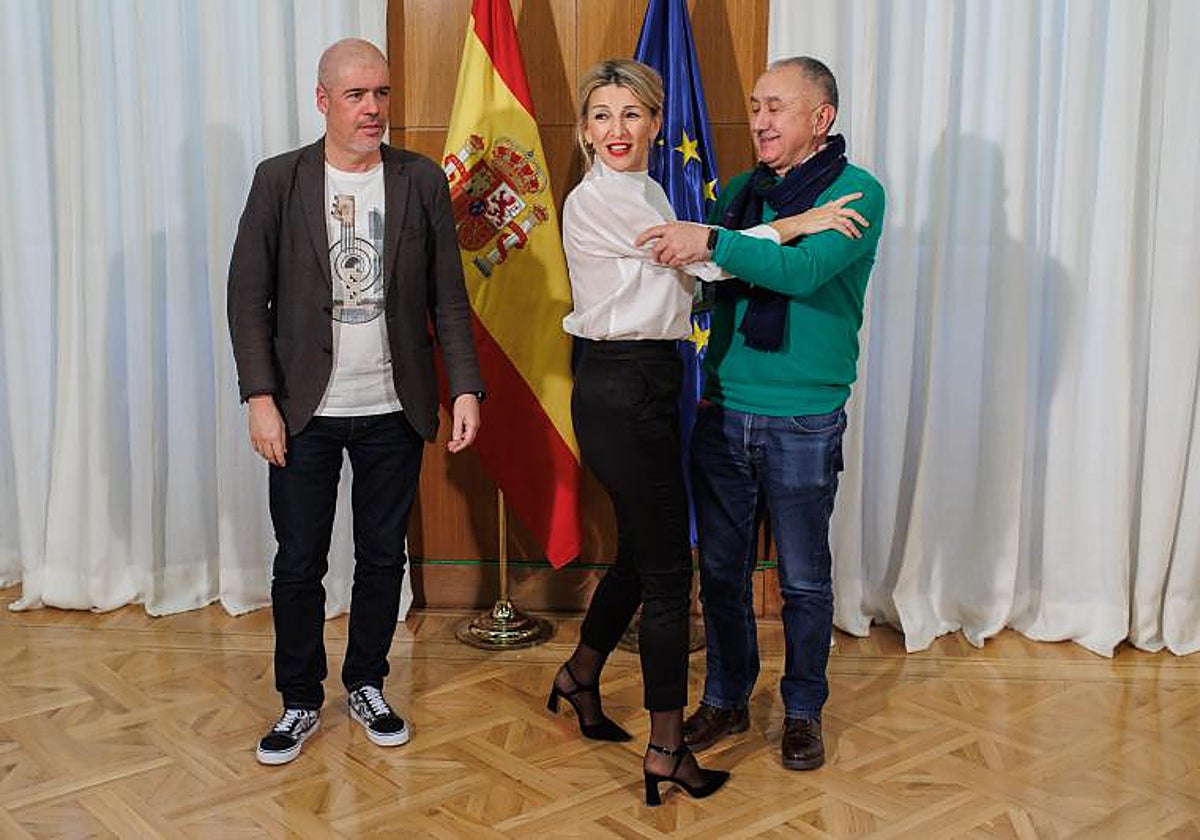 La vicepresidenta junto a Pepe Álvarez y Unai Sordo