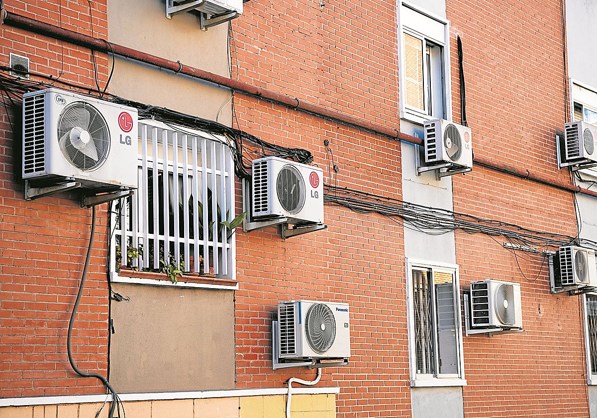Instalaciones de climatización en un edificio de viviendas en Vallecas (Madrid)