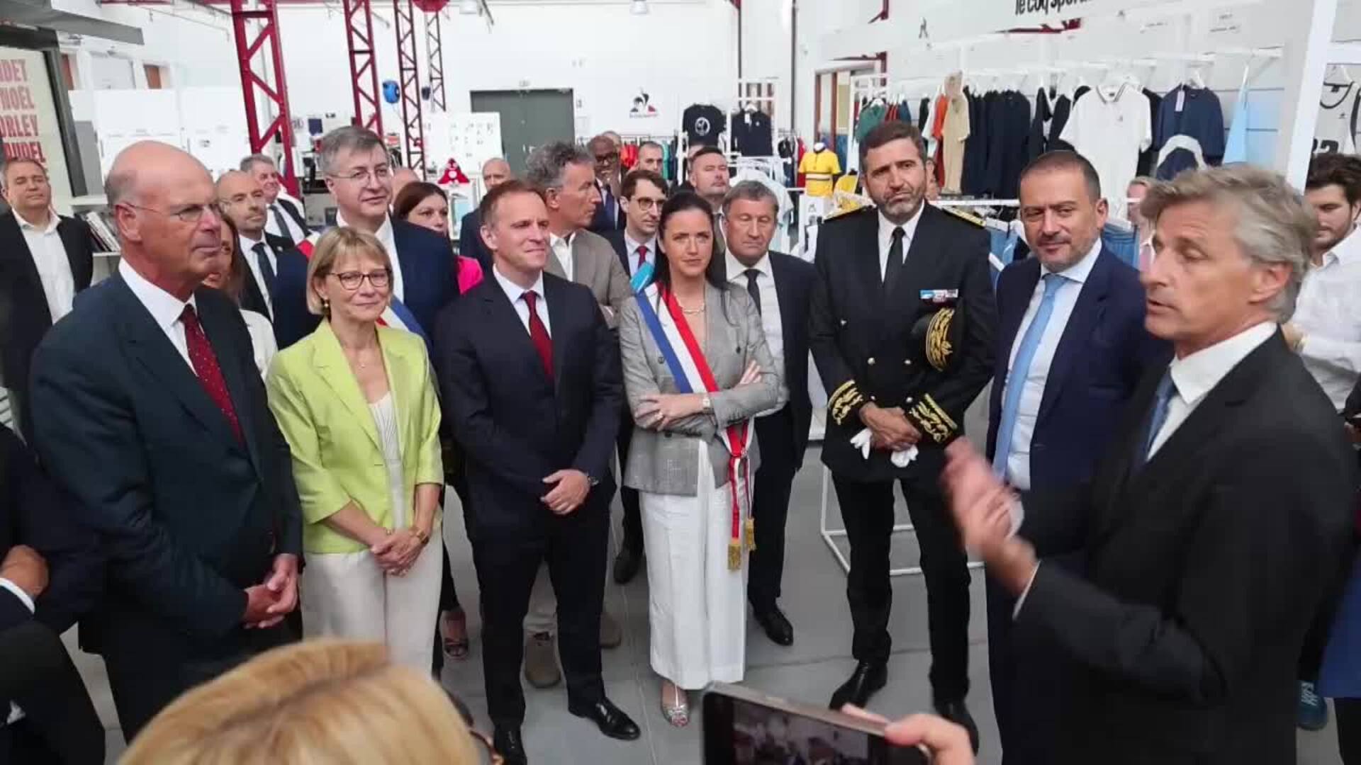 Le Coq Sportif: El Ministro de Finanzas Francés Apuesta por la Industria Textil Nacional con una Visita a su Fábrica Emblemática