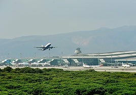 El temporal que afecta a Cataluña y Baleares provoca decenas de cancelaciones y retrasos en el tráfico aéreo
