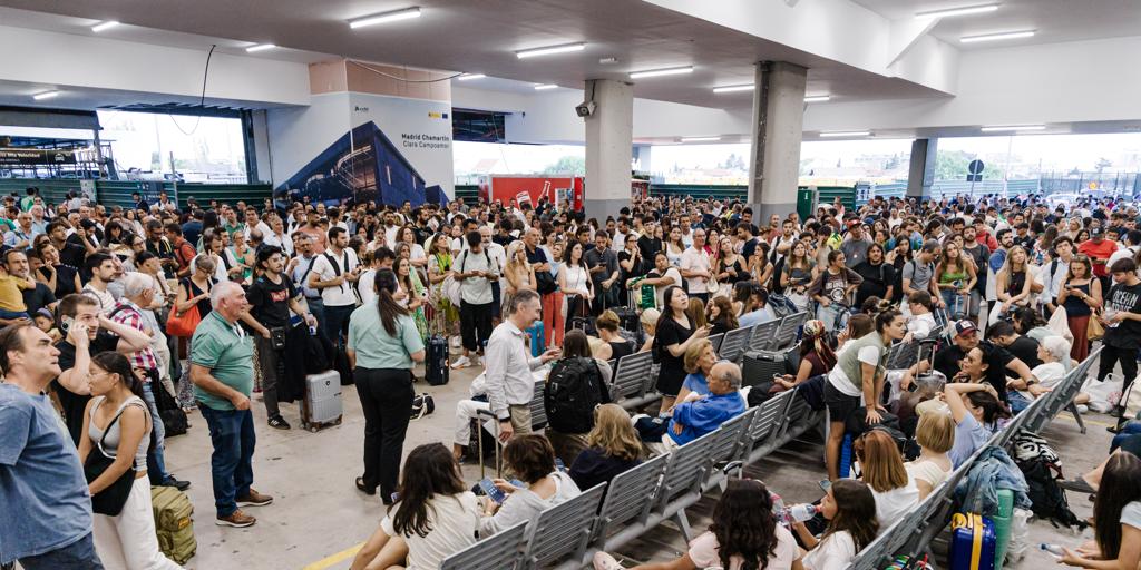 Restablecida la alta velocidad en Madrid al solventarse la caída de los servidores de Adif