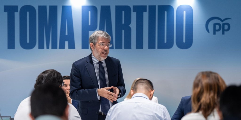 Alberto Nadal arremete contra el Gobierno por la pérdida de poder adquisitivo que sufren los hogares