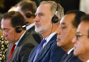 El Rey anima a las empresas a «adaptarse e innovar» en «un escenario mundial complejo»